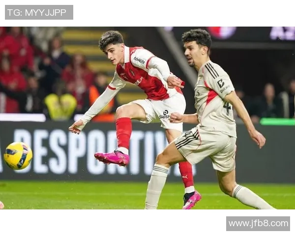 中超激战:莱比锡逆转本菲卡引发争议判罚全场沸腾 中超激战:莱比锡逆转本菲卡引发争议判罚全场沸腾