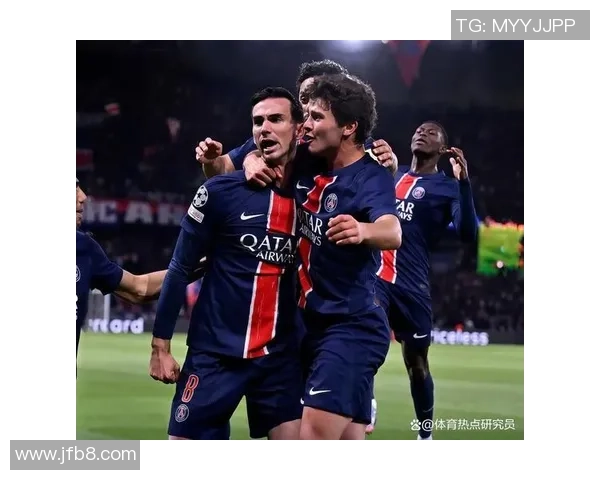 国米与巴黎圣日耳曼友谊赛平局争议判罚引发全场热议