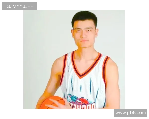 姚明带领球队勇夺冠军实现梦想成就篮球传奇之路