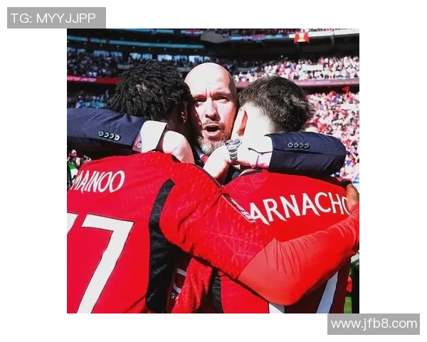 曼联逆转巴萨精彩绝伦足总杯赛后点评引发热议