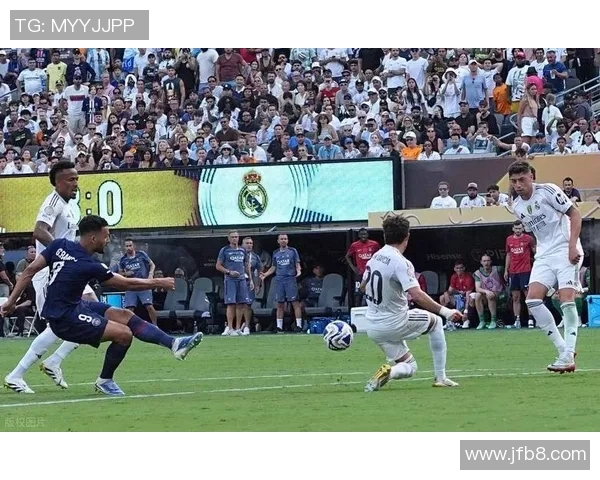 欧联杯激战巴黎圣日耳曼凭借帽子戏法力克里昂全场沸腾