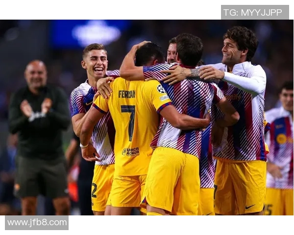 友谊赛精彩对决波尔图与多特蒙德战成平局引发全场热烈反响 友谊赛精彩对决波尔图与多特蒙德战成平局引发全场热烈反响