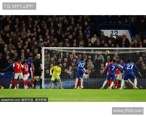 切尔西友谊赛大胜里昂三球逆转引发全场热烈反响
