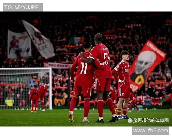 德甲惊现冷门里昂与曼联激战成平局引发全场震惊
