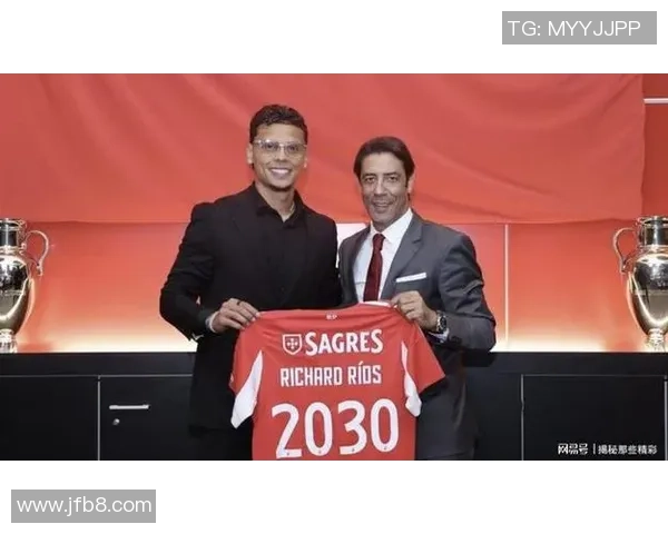 本菲卡逆转热刺友谊赛胜利全场沸腾数据分析揭示精彩瞬间