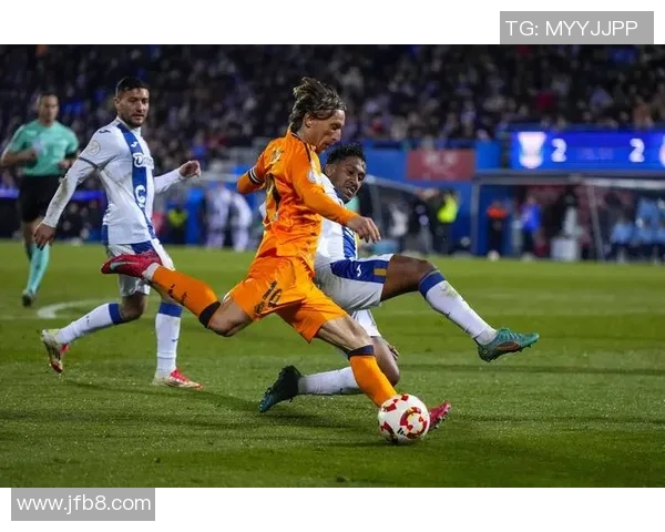 国王杯惊天逆转里昂5-1皇马红牌争议引发全场热议