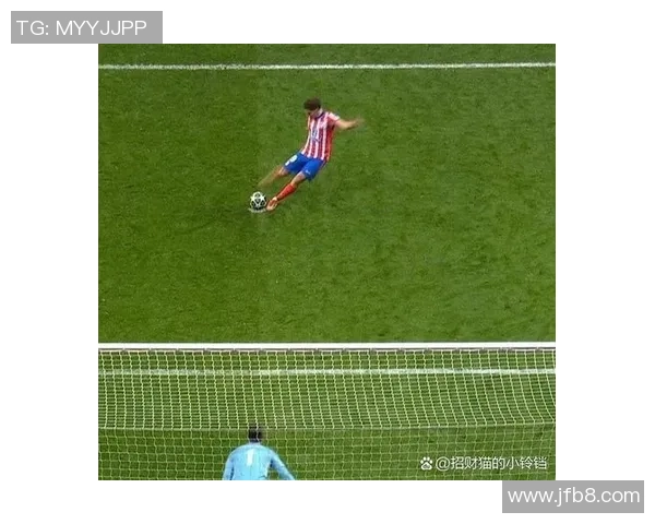 意甲激战：利物浦与马竞战成平局神奇扑救引发争议判罚风波