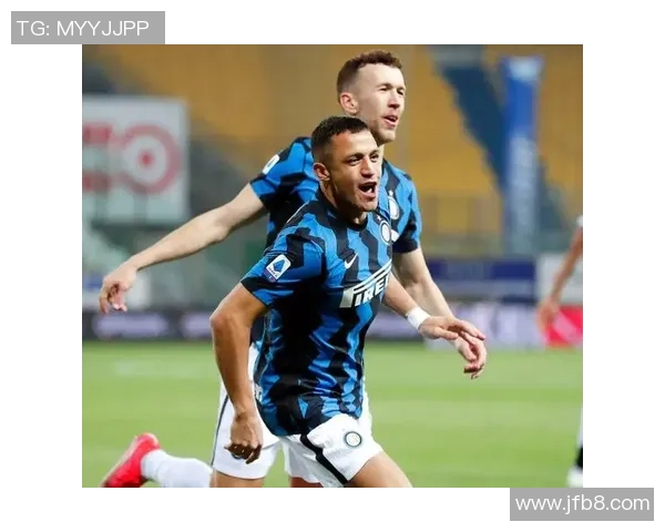 友谊赛国米与本菲卡战平一比一横扫瞬间引发全场热烈反响