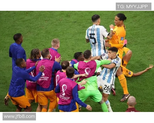 世界杯焦点战那不勒斯与热刺0比0平红牌事件引发全场热议与十大精彩瞬间回顾