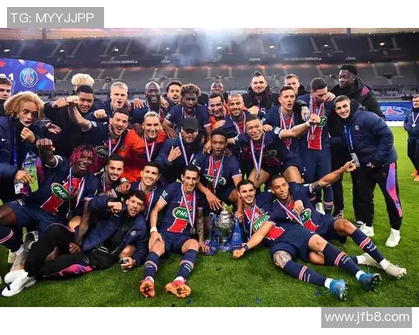 欧冠激战：莱比锡与曼联战成平局逆转瞬间点燃全场激情