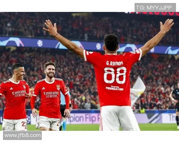 欧联杯激战巴黎圣日耳曼险胜本菲卡乌龙球引发争议判罚全场沸腾